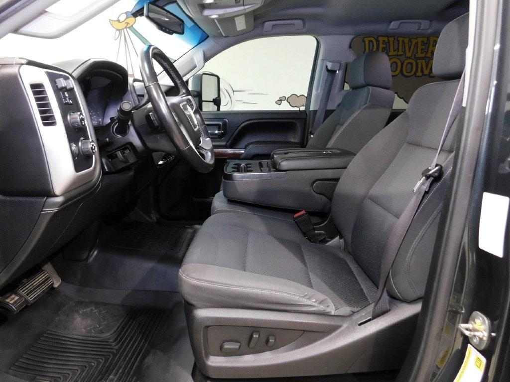GMC Sierra 2500HD SLE Crew Cab 4WD 2017