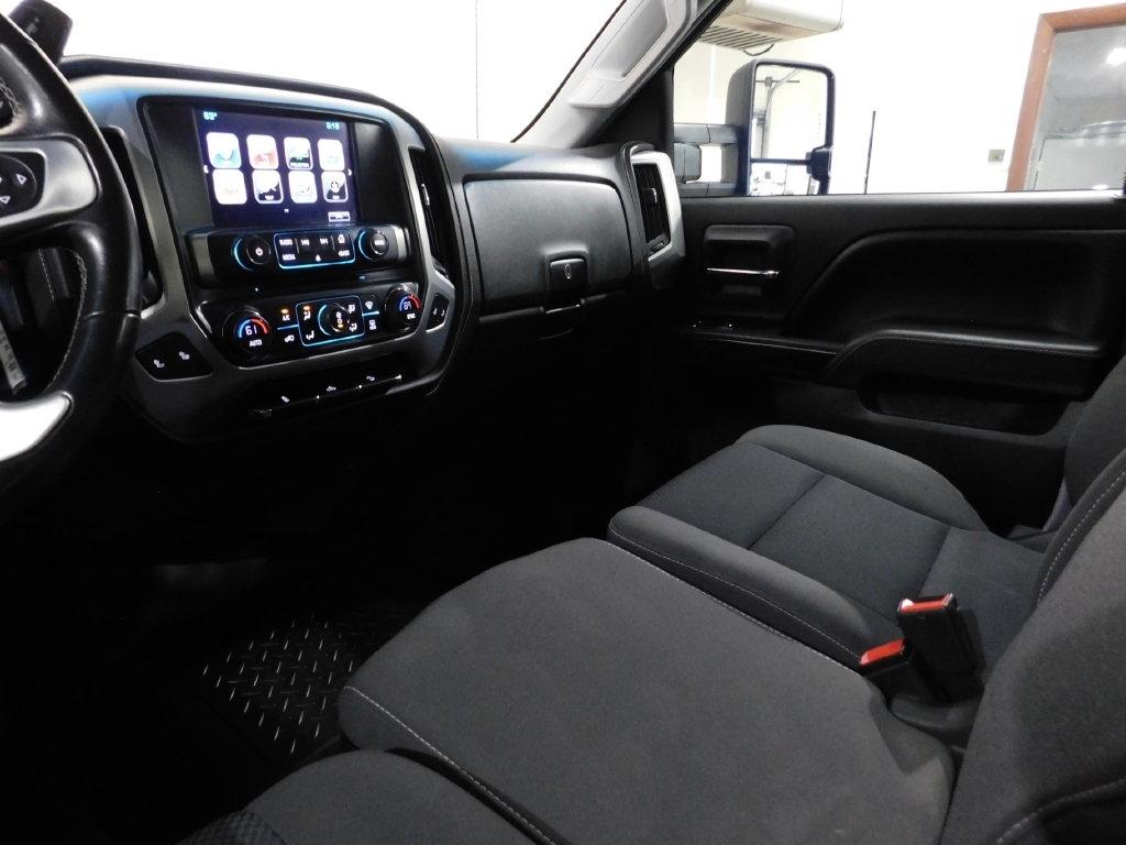 GMC Sierra 2500HD SLE Crew Cab 4WD 2017