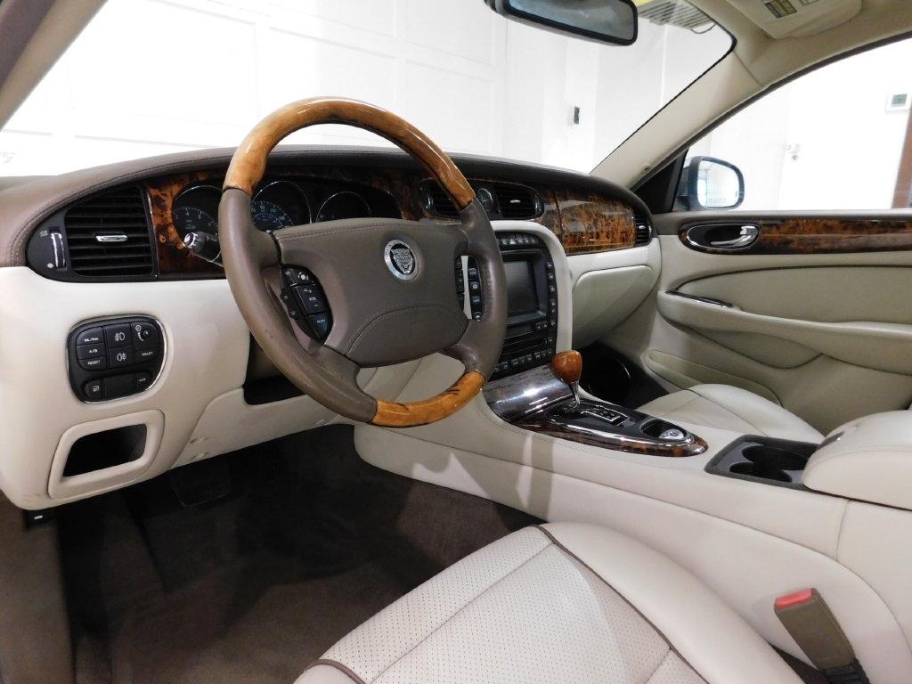 Jaguar XJ-Series Vanden Plas 2008