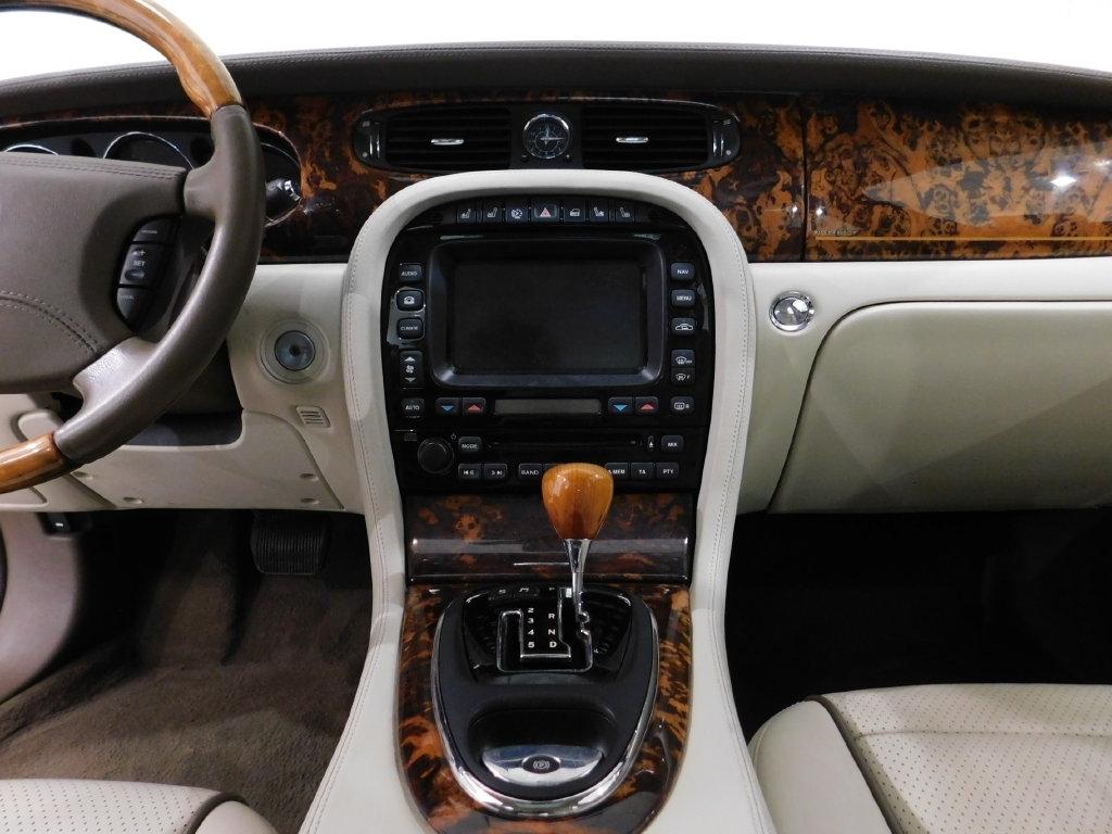 Jaguar XJ-Series Vanden Plas 2008