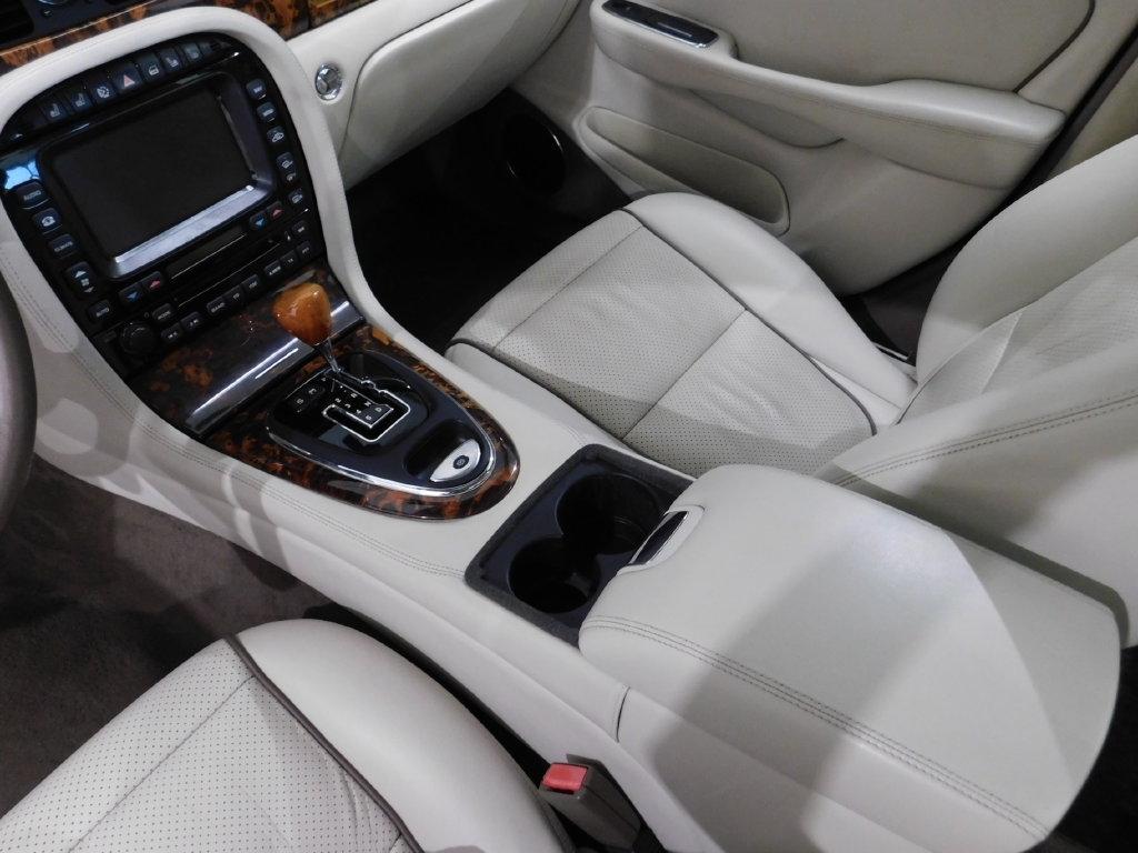 Jaguar XJ-Series Vanden Plas 2008
