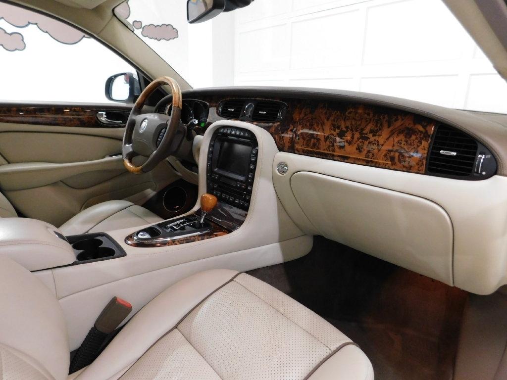 Jaguar XJ-Series Vanden Plas 2008
