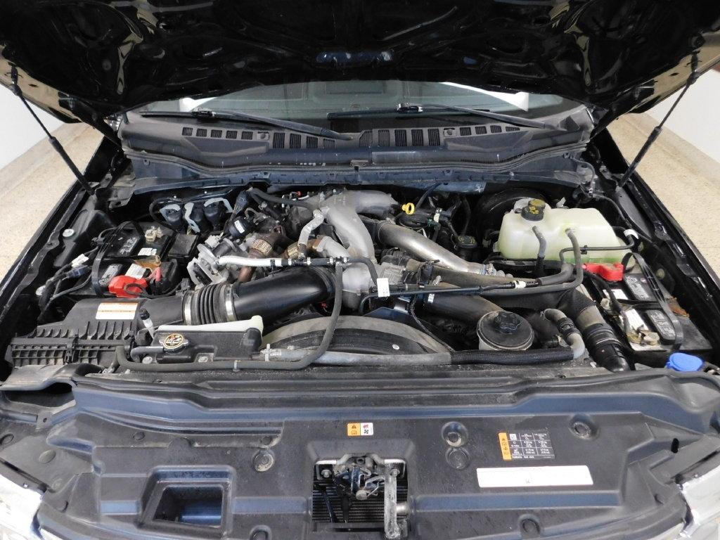 Ford F-250 SD Lariat Crew Cab 4WD 2022
