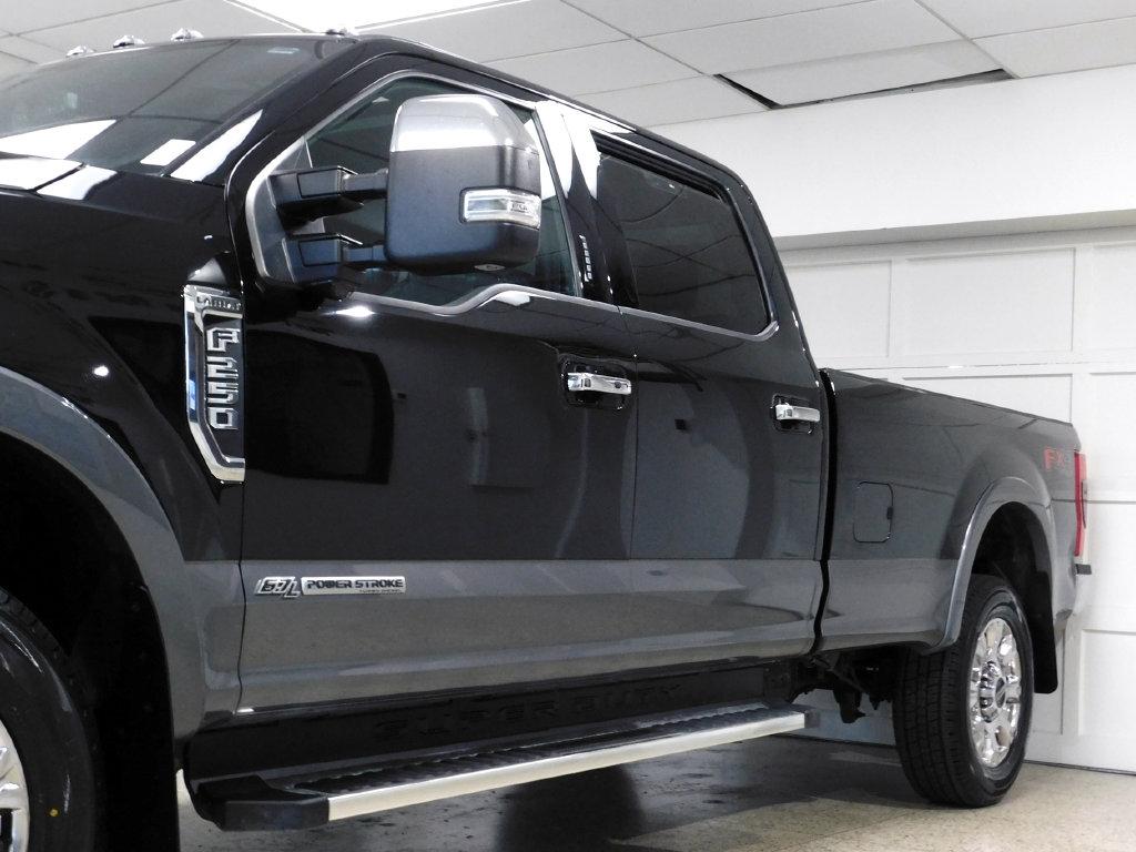 Ford F-250 SD Lariat Crew Cab 4WD 2022