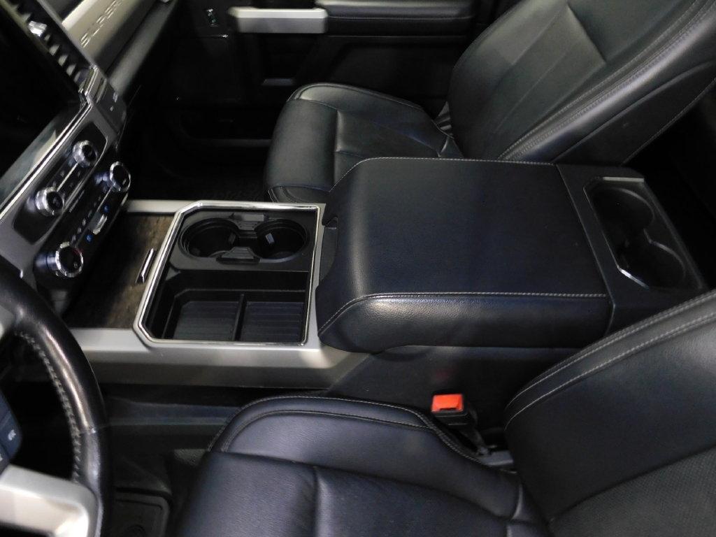 Ford F-250 SD Lariat Crew Cab 4WD 2022
