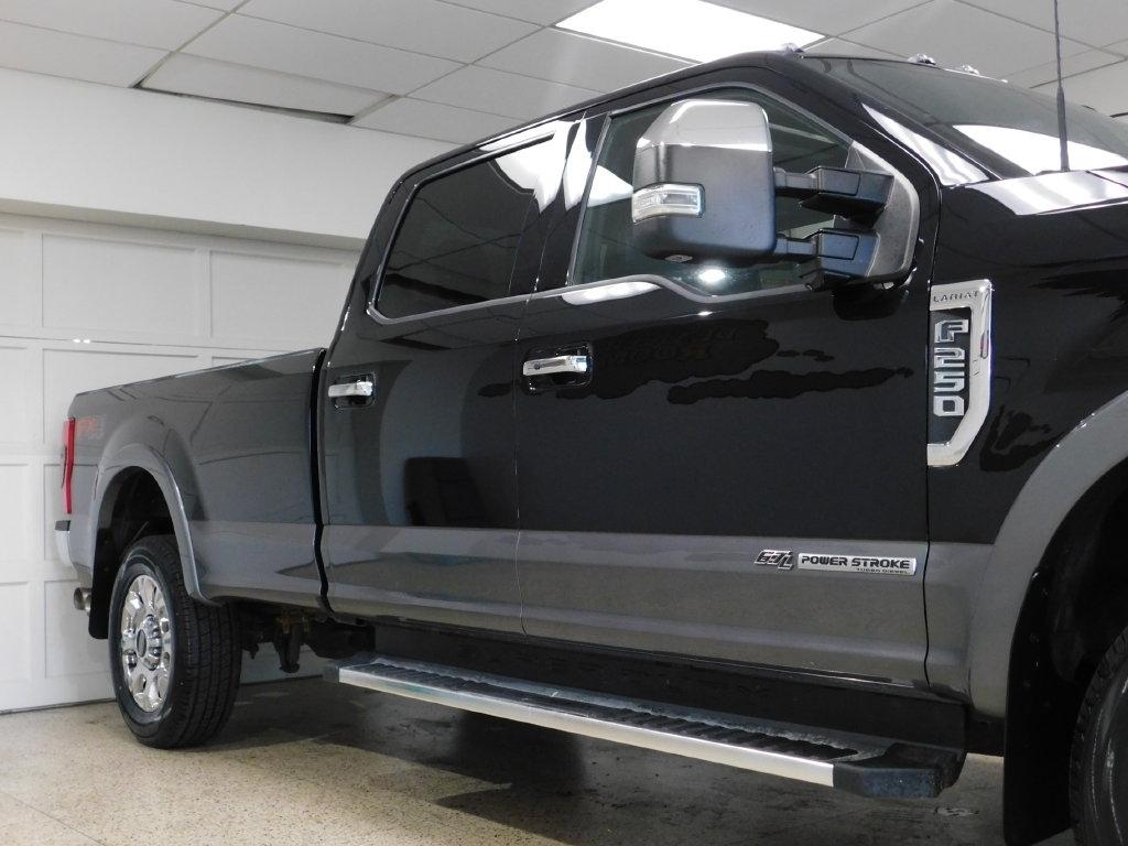 Ford F-250 SD Lariat Crew Cab 4WD 2022