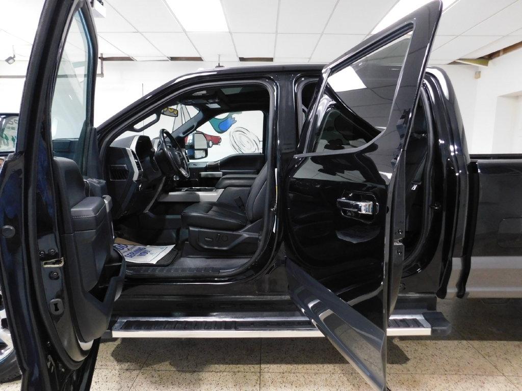 Ford F-250 SD Lariat Crew Cab 4WD 2022