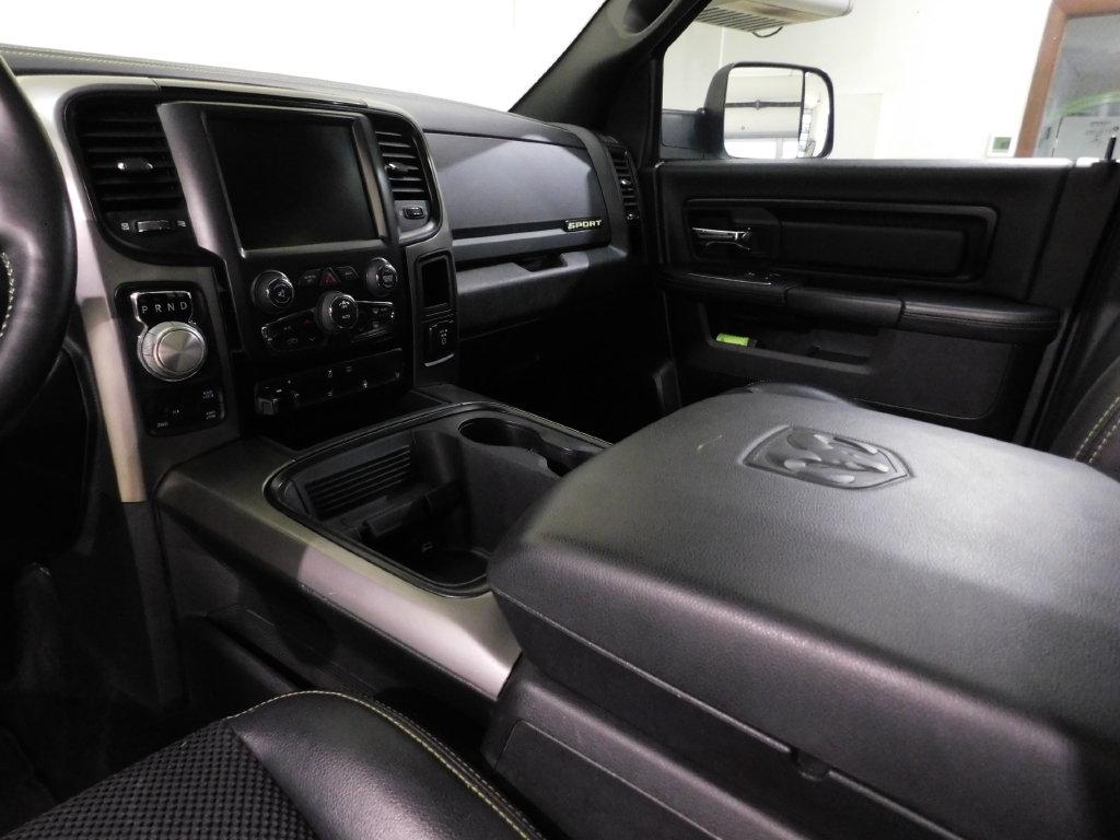 RAM 1500 Sport Crew Cab SWB 4WD 2017