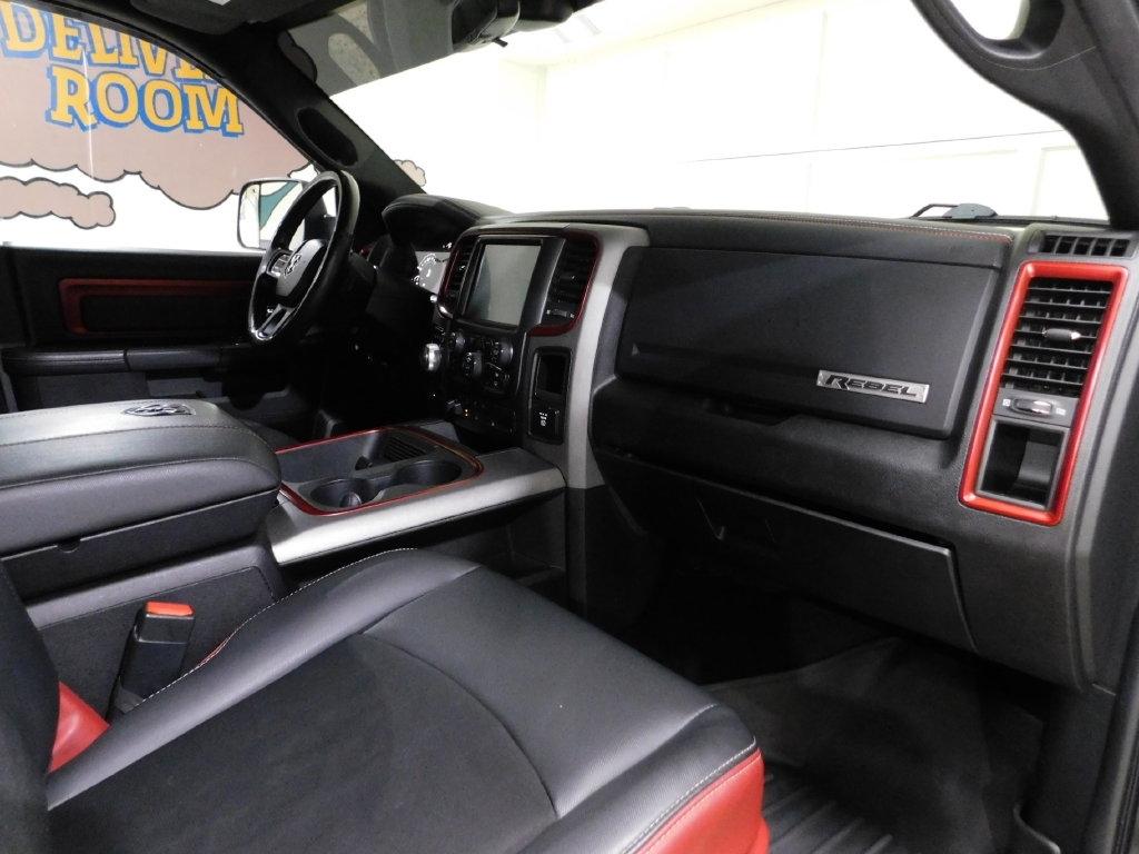 RAM 1500 Rebel Crew Cab SWB 4WD 2018