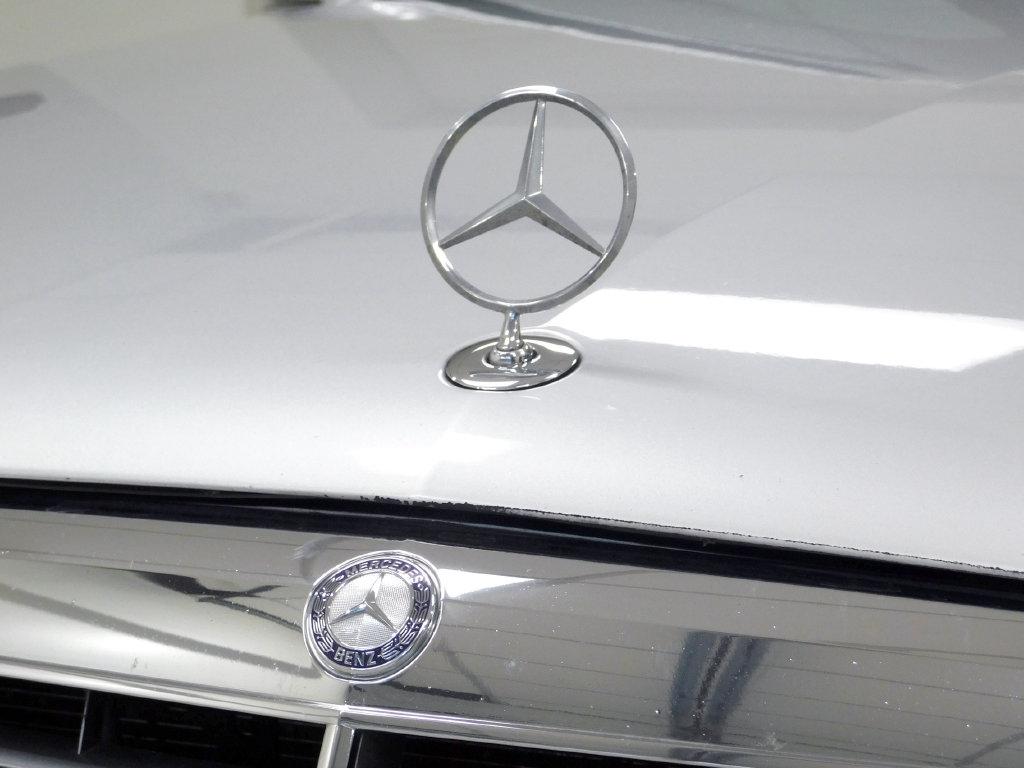 Mercedes-Benz E-Class E350 4MATIC Sedan 2012