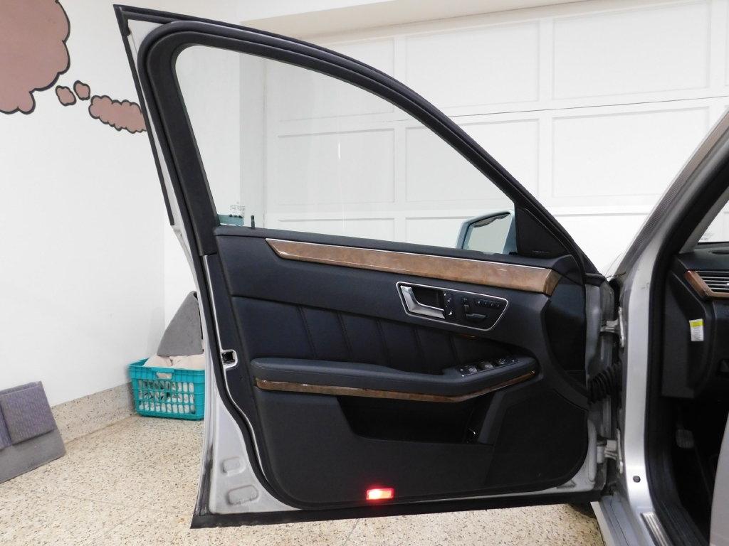 Mercedes-Benz E-Class E350 4MATIC Sedan 2012