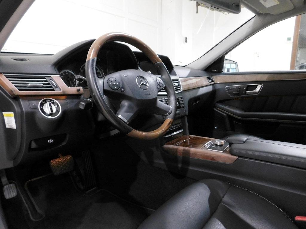 Mercedes-Benz E-Class E350 4MATIC Sedan 2012