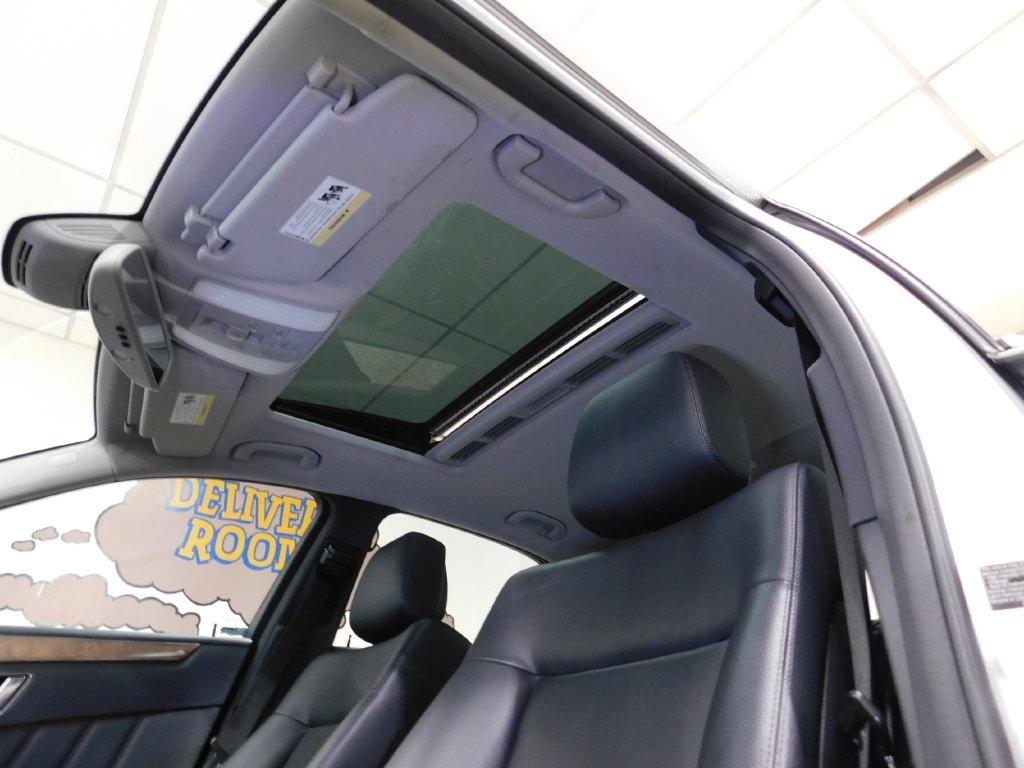 Mercedes-Benz E-Class E350 4MATIC Sedan 2012