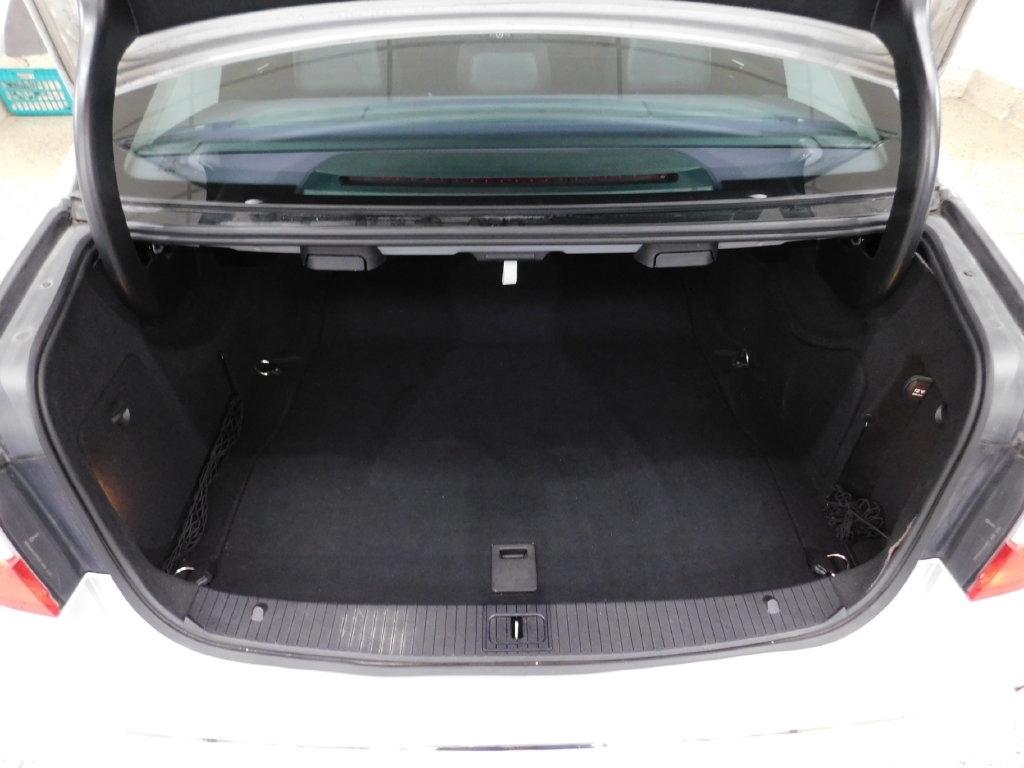 Mercedes-Benz E-Class E350 4MATIC Sedan 2012