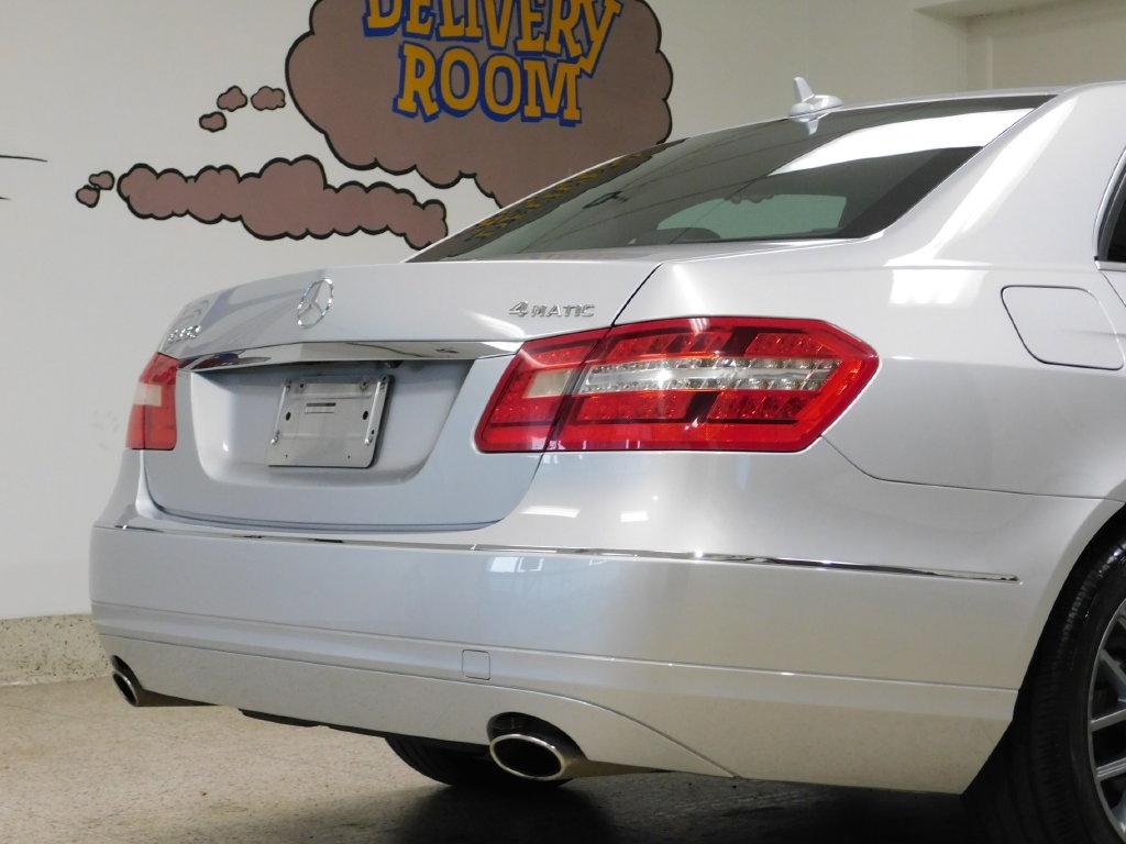 Mercedes-Benz E-Class E350 4MATIC Sedan 2012