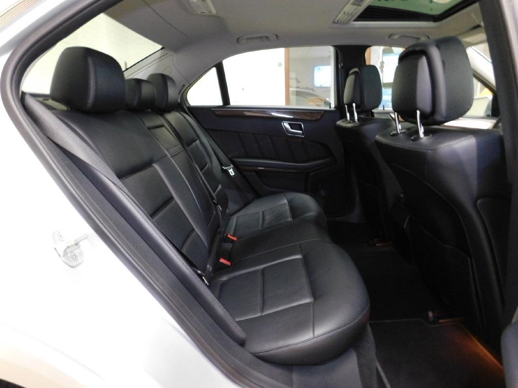 Mercedes-Benz E-Class E350 4MATIC Sedan 2012