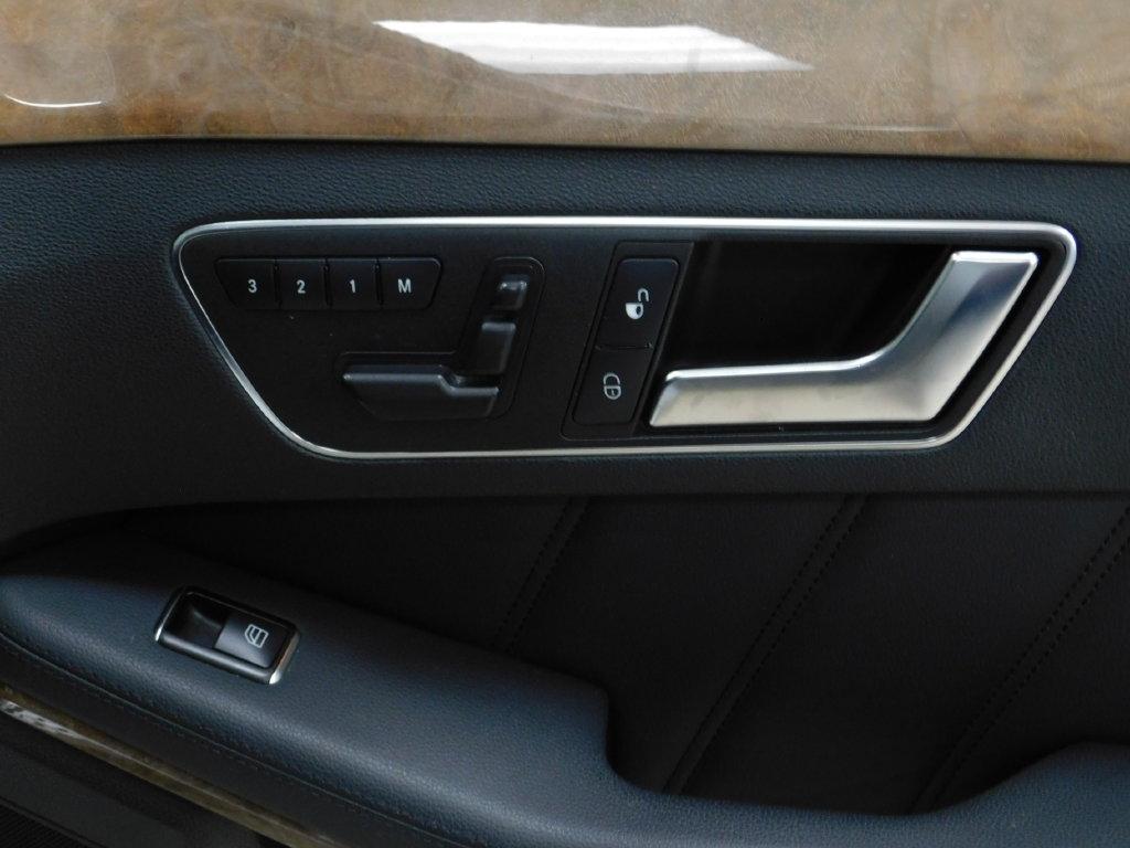 Mercedes-Benz E-Class E350 4MATIC Sedan 2012