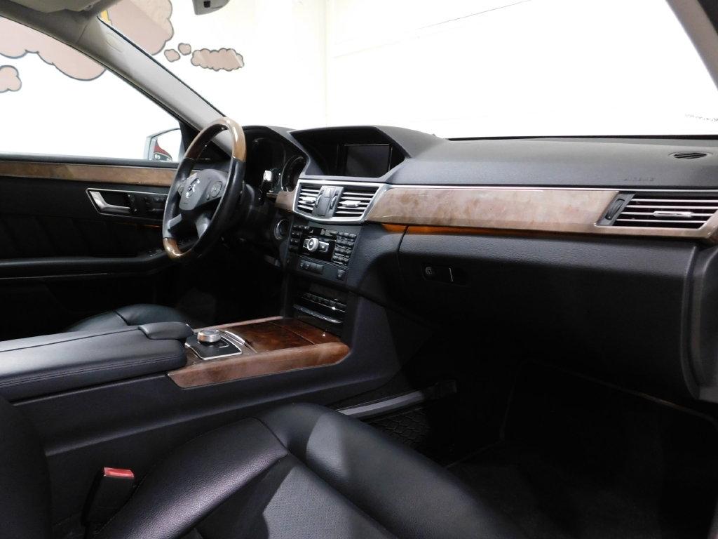 Mercedes-Benz E-Class E350 4MATIC Sedan 2012