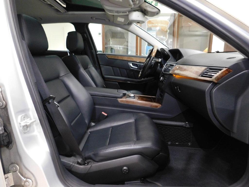 Mercedes-Benz E-Class E350 4MATIC Sedan 2012