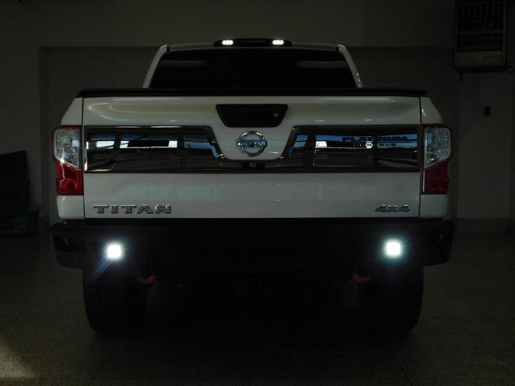 Nissan Titan Platinum Reserve Crew Cab 4WD 2017