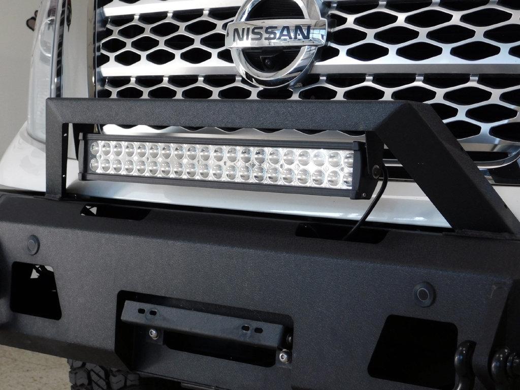 Nissan Titan Platinum Reserve Crew Cab 4WD 2017