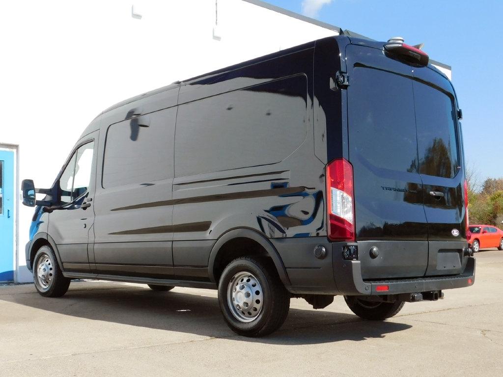 Ford Transit 250 Van Med. Roof w/Sliding Pass. 148-in. WB 2026