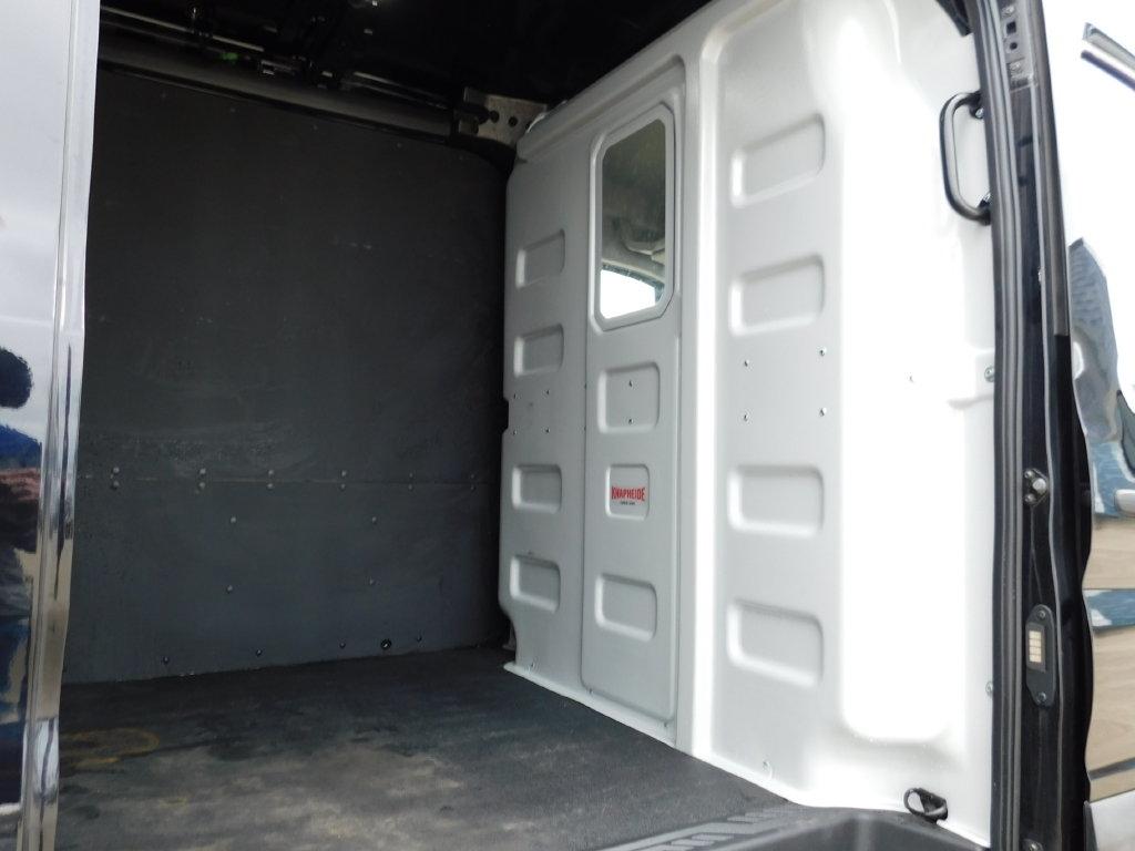 Ford Transit 250 Van Med. Roof w/Sliding Pass. 148-in. WB 2026