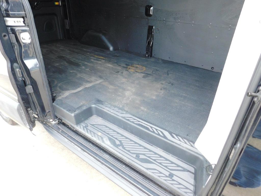 Ford Transit 250 Van Med. Roof w/Sliding Pass. 148-in. WB 2026