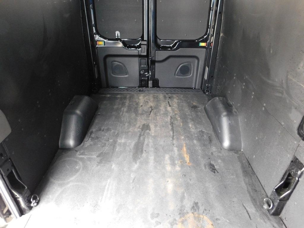 Ford Transit 250 Van Med. Roof w/Sliding Pass. 148-in. WB 2026