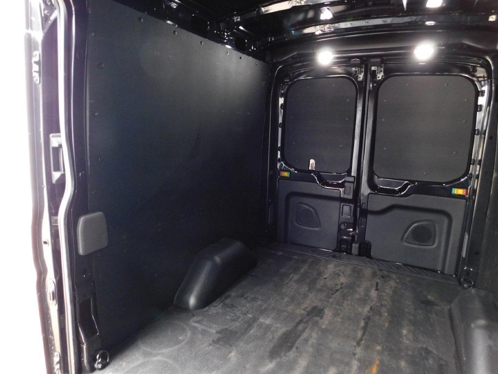 Ford Transit 250 Van Med. Roof w/Sliding Pass. 148-in. WB 2026