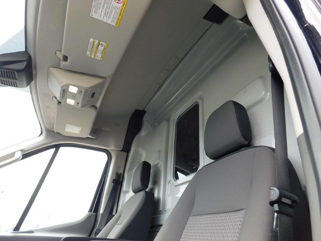 Ford Transit 250 Van Med. Roof w/Sliding Pass. 148-in. WB 2026