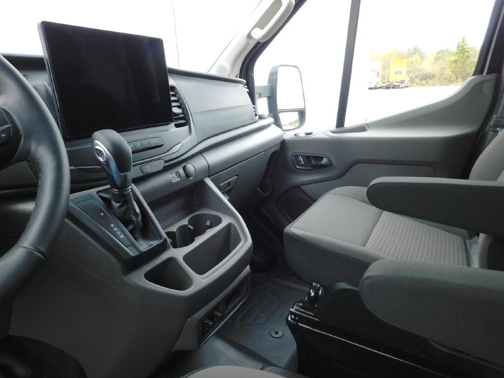 Ford Transit 250 Van Med. Roof w/Sliding Pass. 148-in. WB 2026