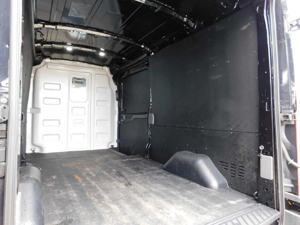 Ford Transit 250 Van Med. Roof w/Sliding Pass. 148-in. WB 2026