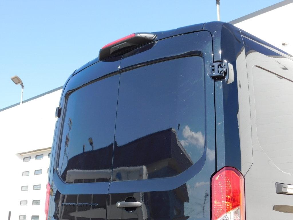 Ford Transit 250 Van Med. Roof w/Sliding Pass. 148-in. WB 2026