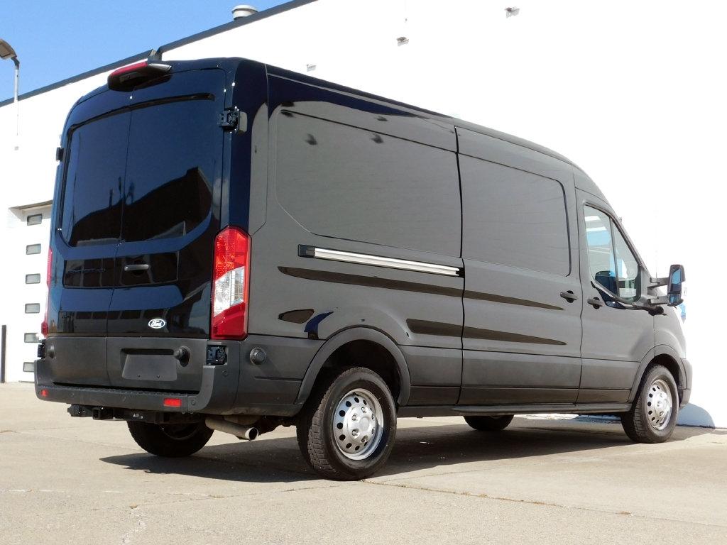 Ford Transit 250 Van Med. Roof w/Sliding Pass. 148-in. WB 2026