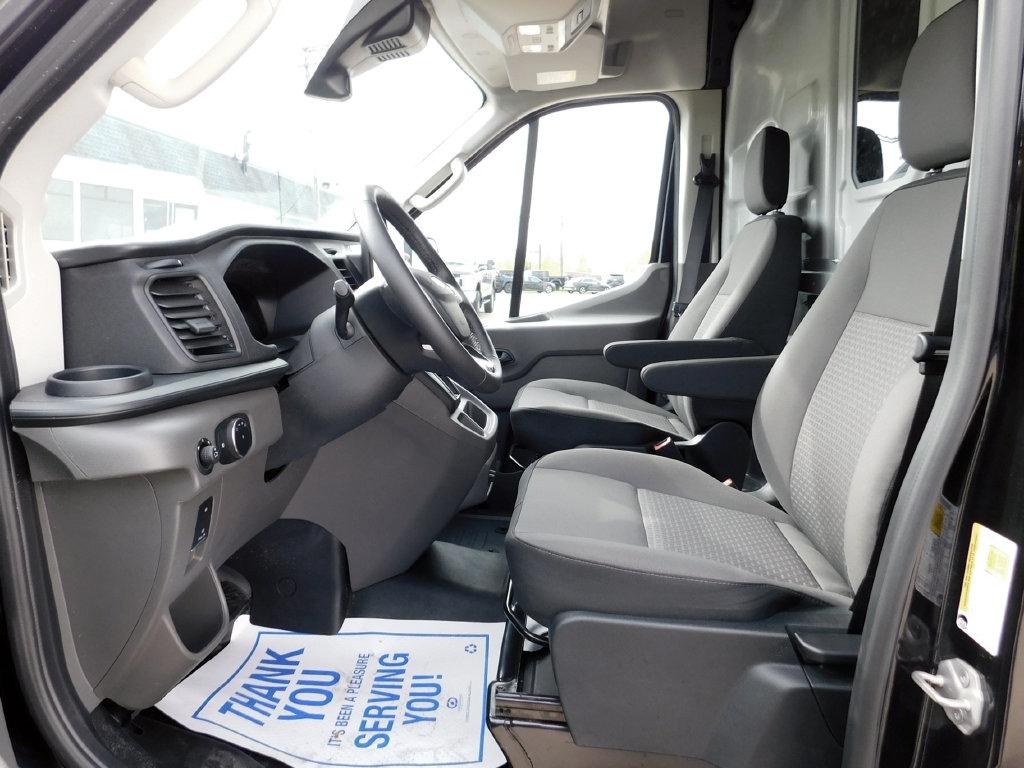 Ford Transit 250 Van Med. Roof w/Sliding Pass. 148-in. WB 2026