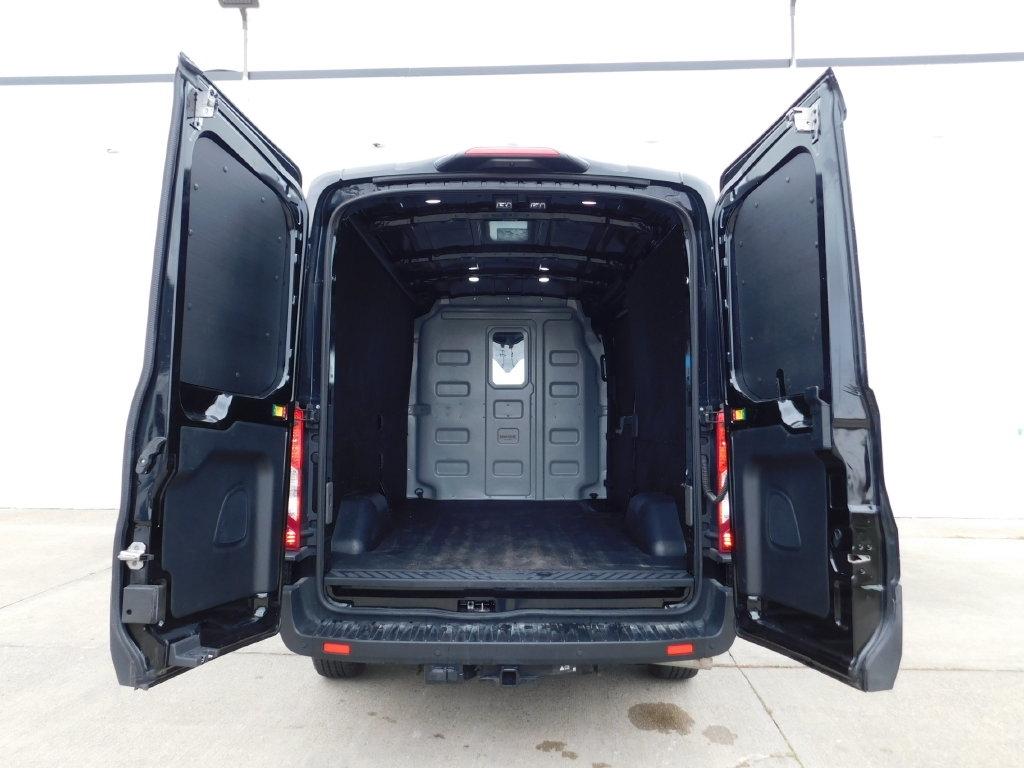 Ford Transit 250 Van Med. Roof w/Sliding Pass. 148-in. WB 2026