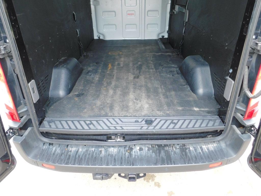 Ford Transit 250 Van Med. Roof w/Sliding Pass. 148-in. WB 2026