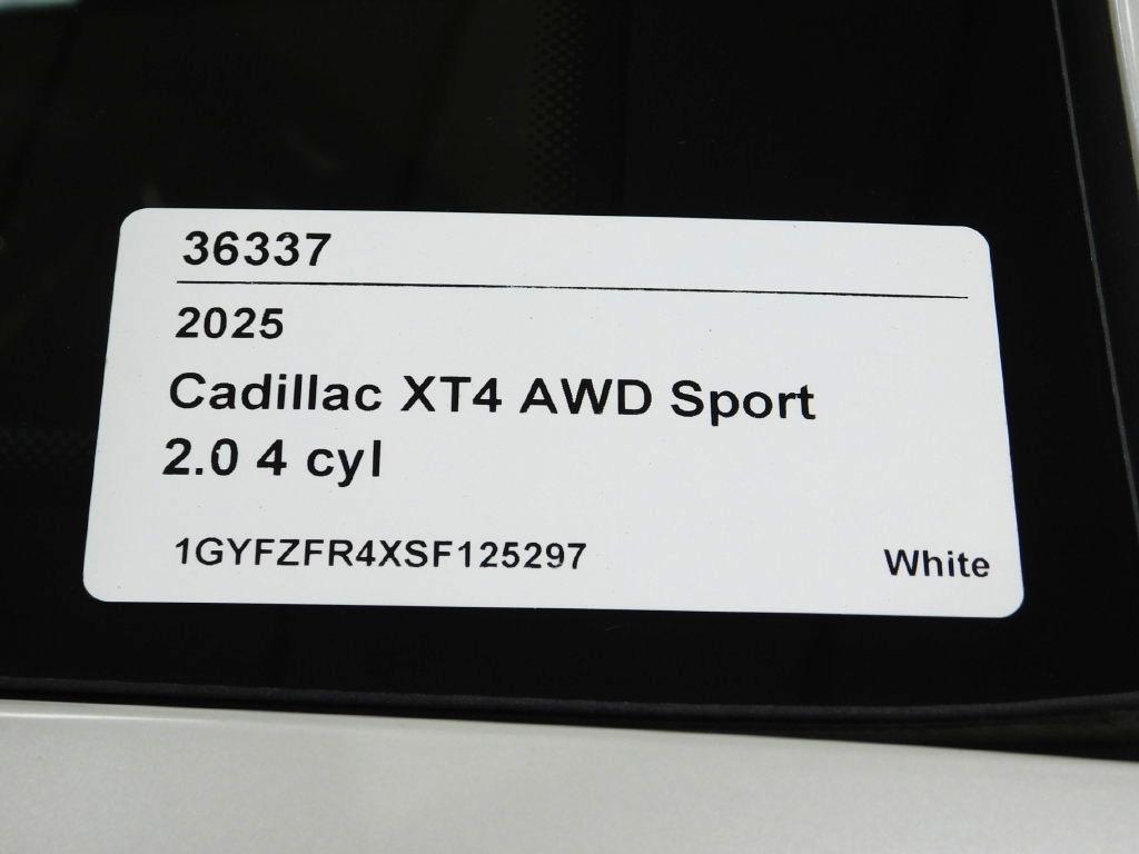 Cadillac XT4 Sport AWD 2025