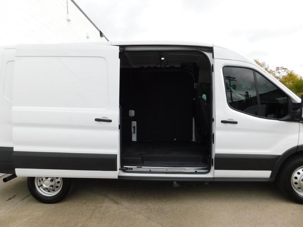 Ford Transit 250 Van Med. Roof w/Sliding Pass. 148-in. WB 2023