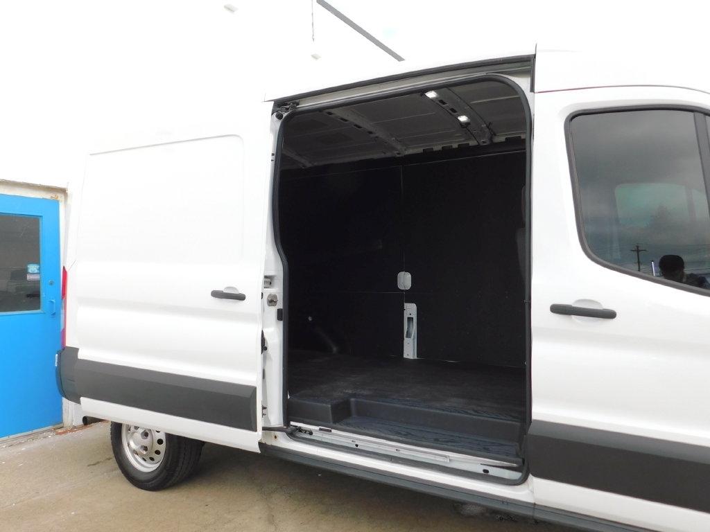 Ford Transit 250 Van Med. Roof w/Sliding Pass. 148-in. WB 2023