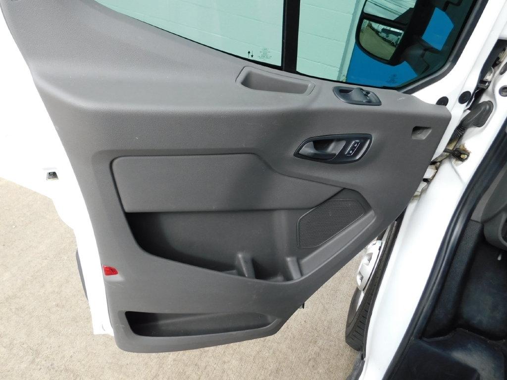 Ford Transit 250 Van Med. Roof w/Sliding Pass. 148-in. WB 2023