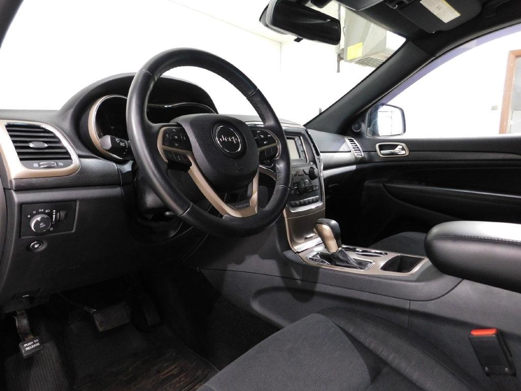 Jeep Grand Cherokee Laredo 4WD 2016