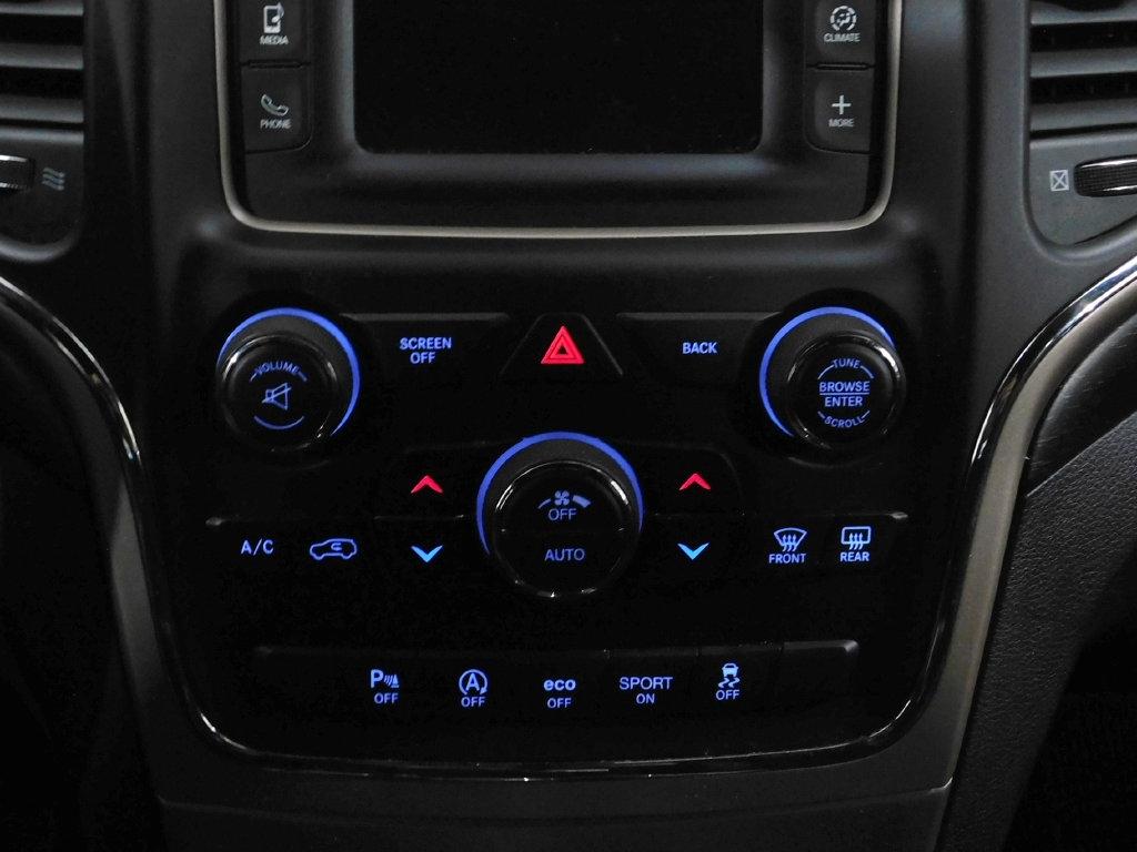 Jeep Grand Cherokee Laredo 4WD 2016