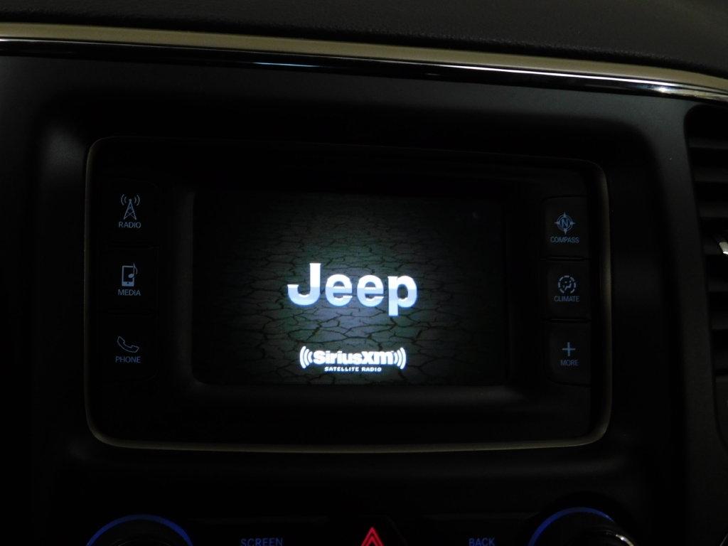 Jeep Grand Cherokee Laredo 4WD 2016