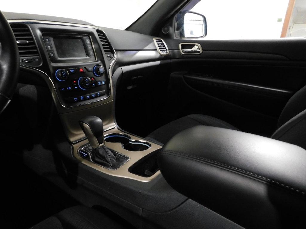 Jeep Grand Cherokee Laredo 4WD 2016