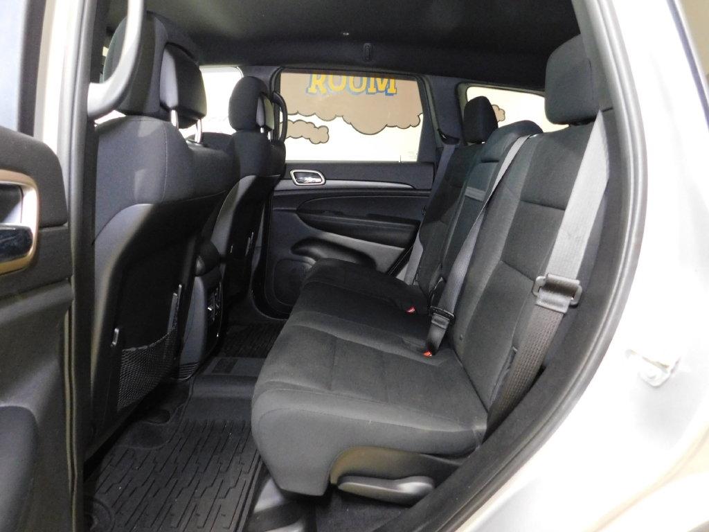 Jeep Grand Cherokee Laredo 4WD 2016