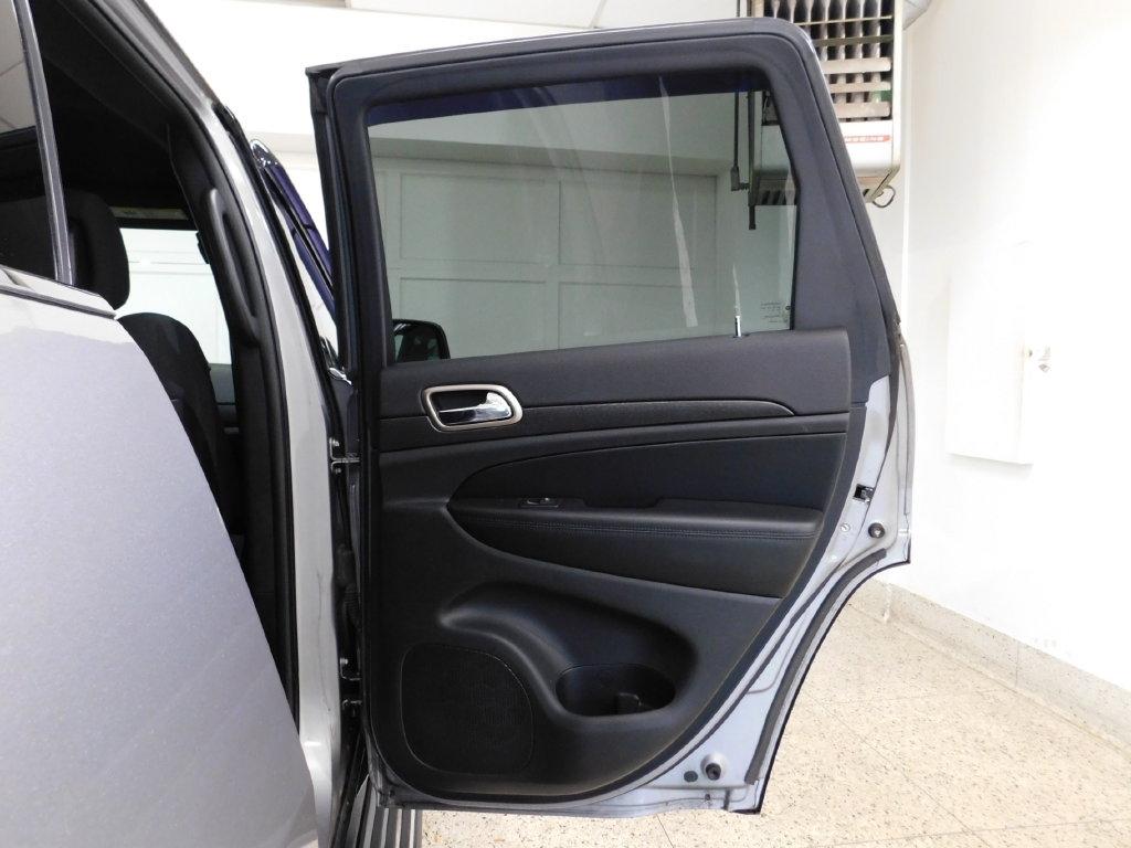 Jeep Grand Cherokee Laredo 4WD 2016