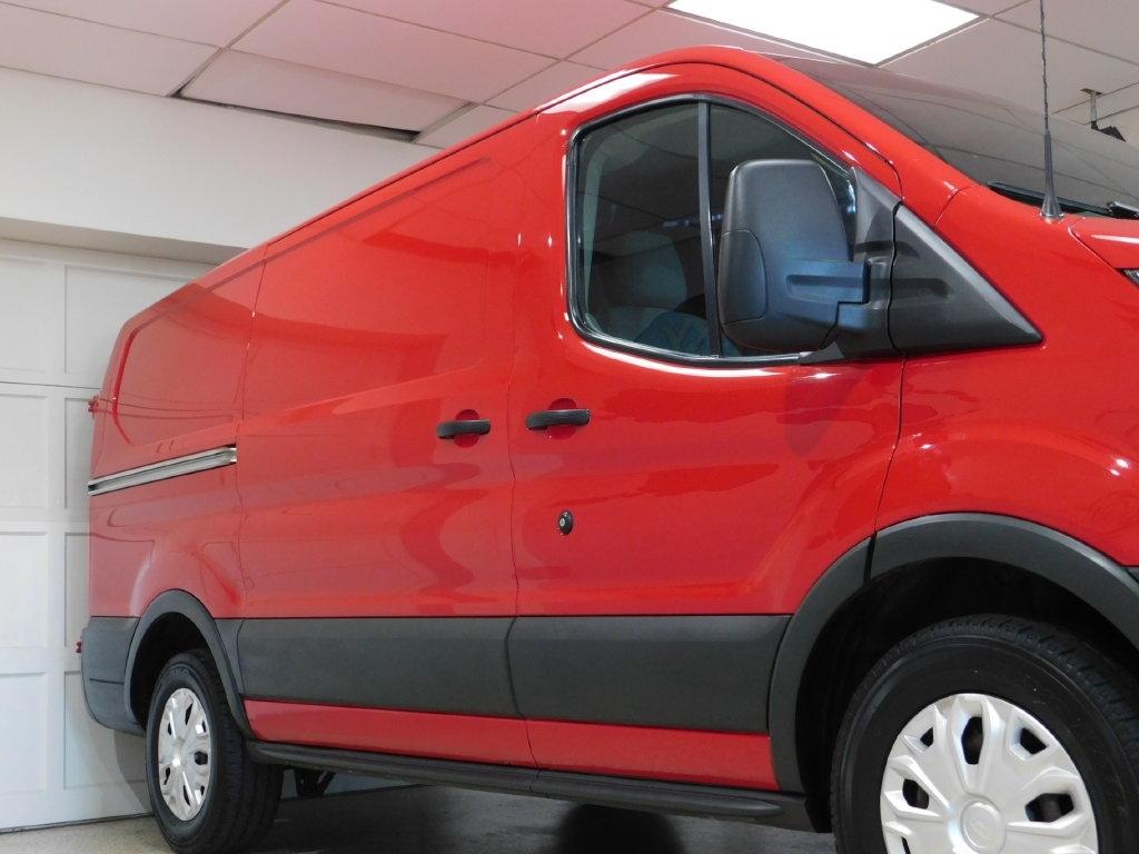 Ford Transit 150 Van Low Roof w/Sliding Pass. 130-in. WB 2015