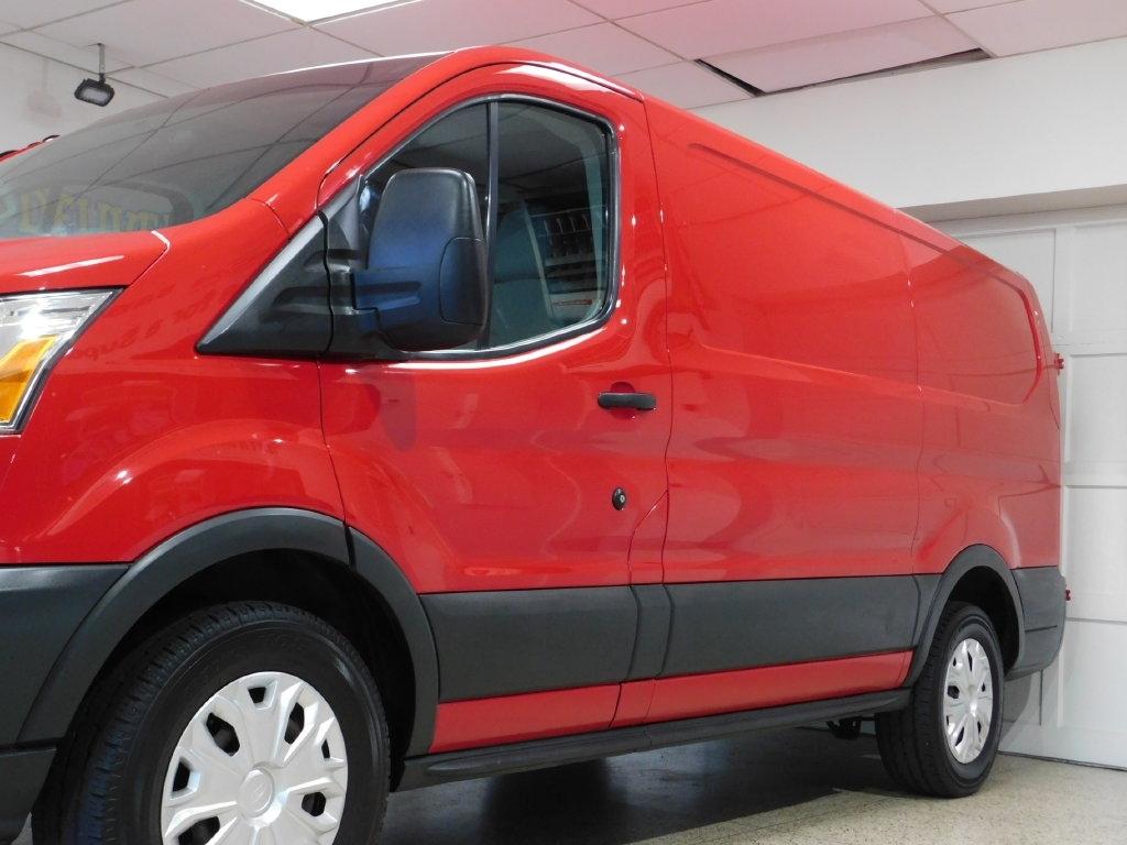 Ford Transit 150 Van Low Roof w/Sliding Pass. 130-in. WB 2015